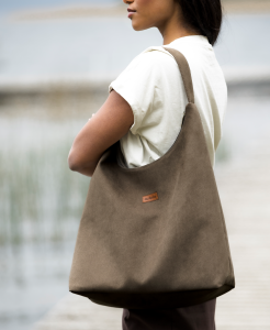 Torba HOBO z  nubuku tapicerskiego w kolorze taupe
