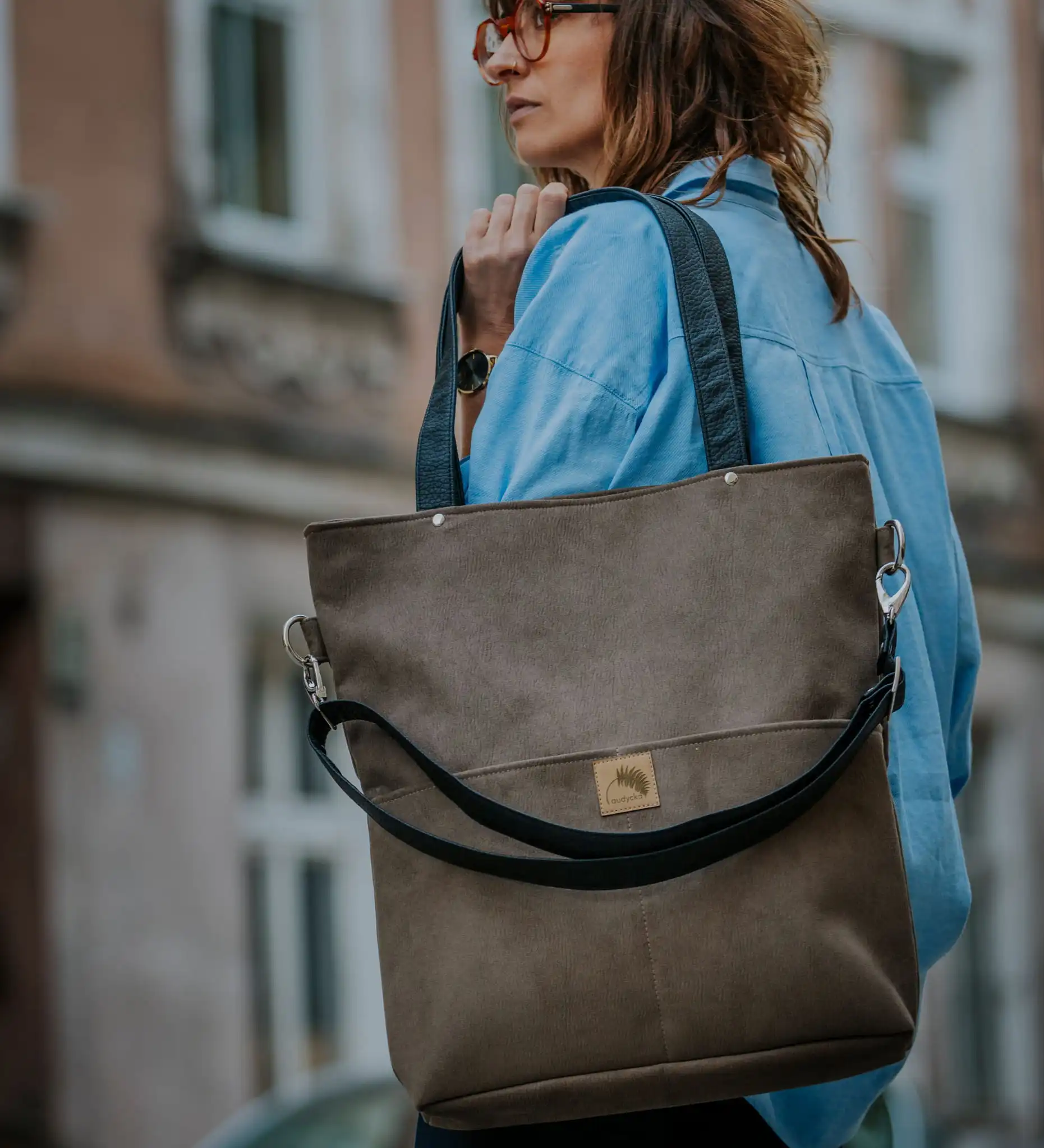 Co spakować do dużej torby damskiej na weekendowy wyjazd?