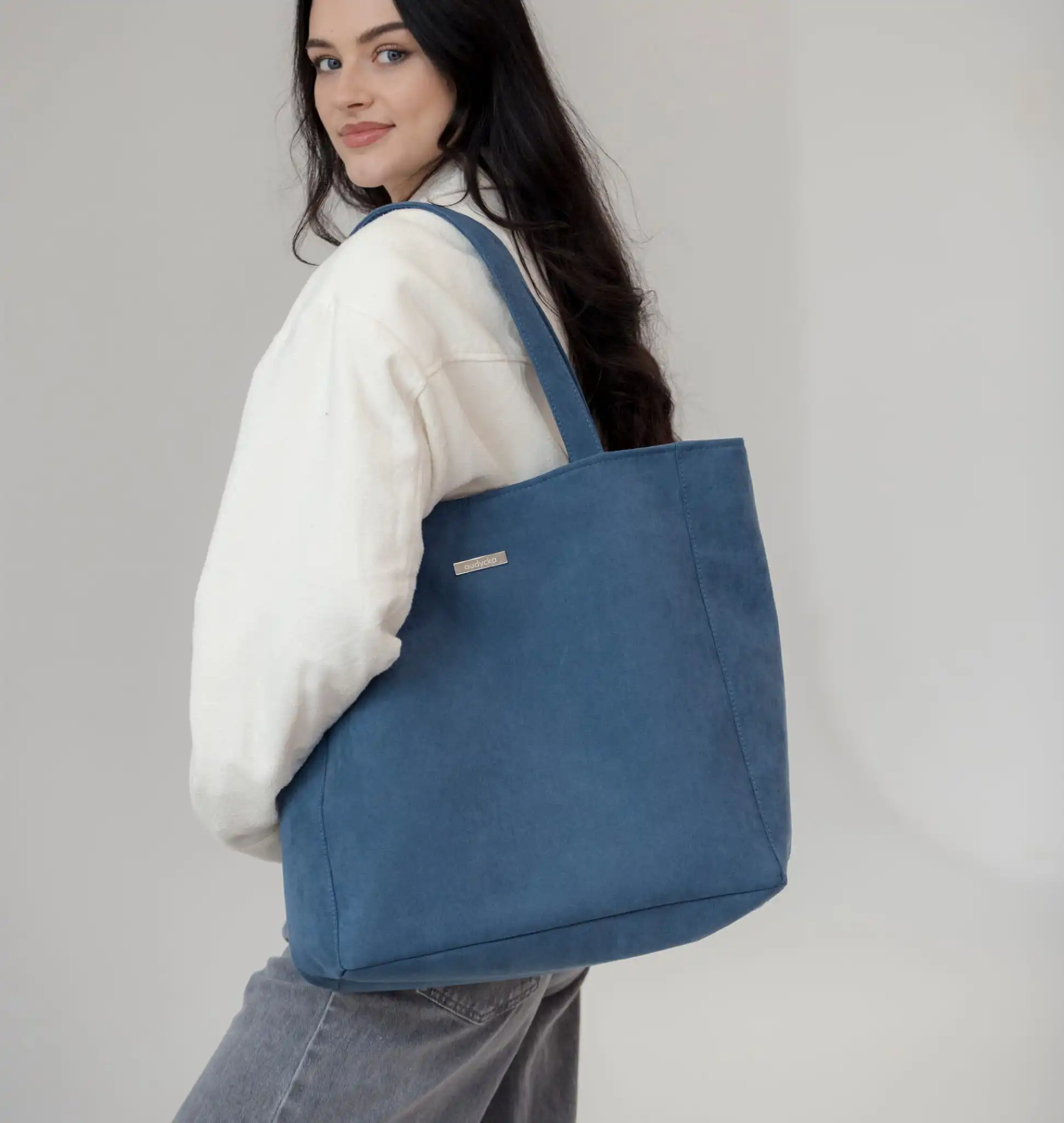 Wiosenne kolory toreb – jaka torba damska będzie najmodniejsza?